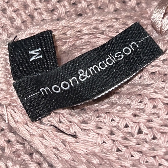 Moon and Madison crossed front and back Pink / taupe knit sweater Sz M - Picture 6 of 7